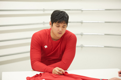 大谷翔平選手のお墨付き！『デサント』ブランドより、新開発仕様で動き